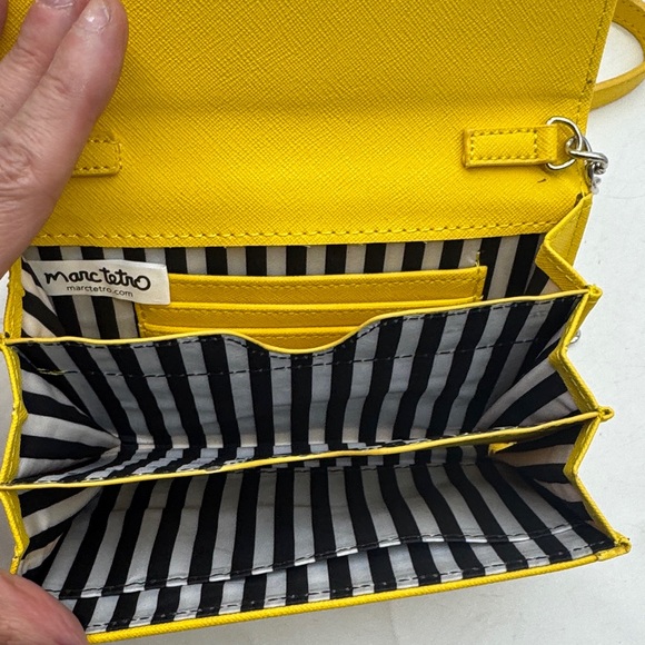 Marc Tetro Yellow Taxi Themed Kids Crossbody Bag MCB9344 - Picture 4 of 10